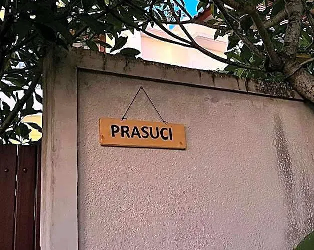 Prasuci Hotel Buduk